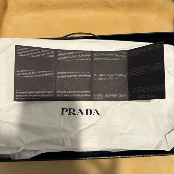 Prada round toe brushed leather oxfords size 6, EU 38,5-39 - Picture 14 of 15